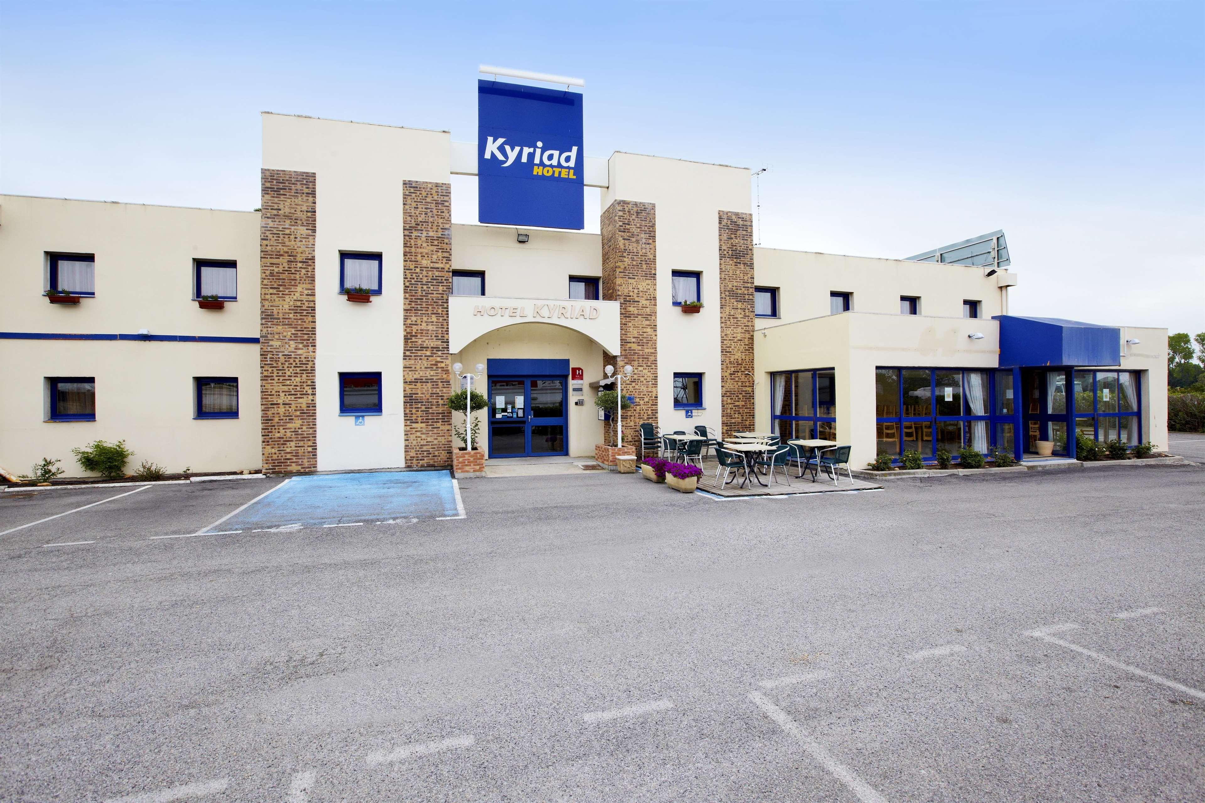Kyriad Direct Arles Exterior photo